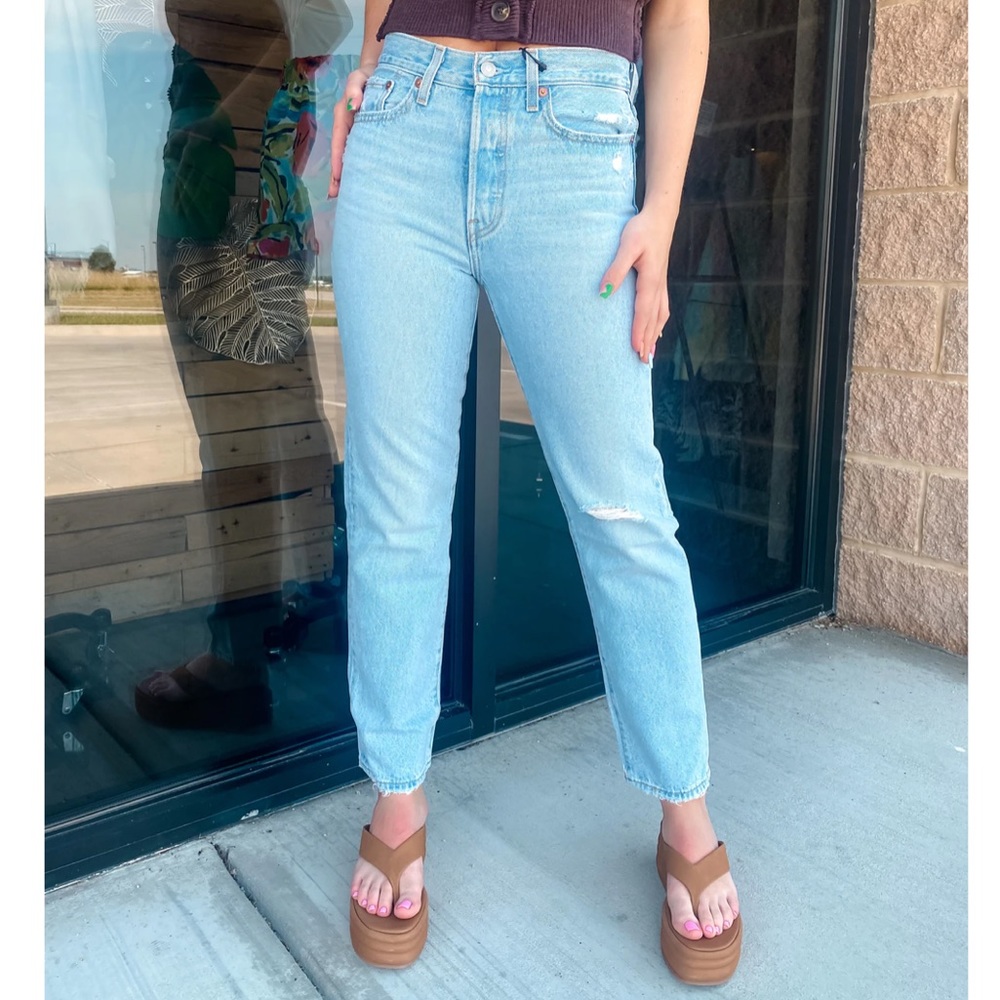 NWT Levi’s Wedgie Straight Leg Jean